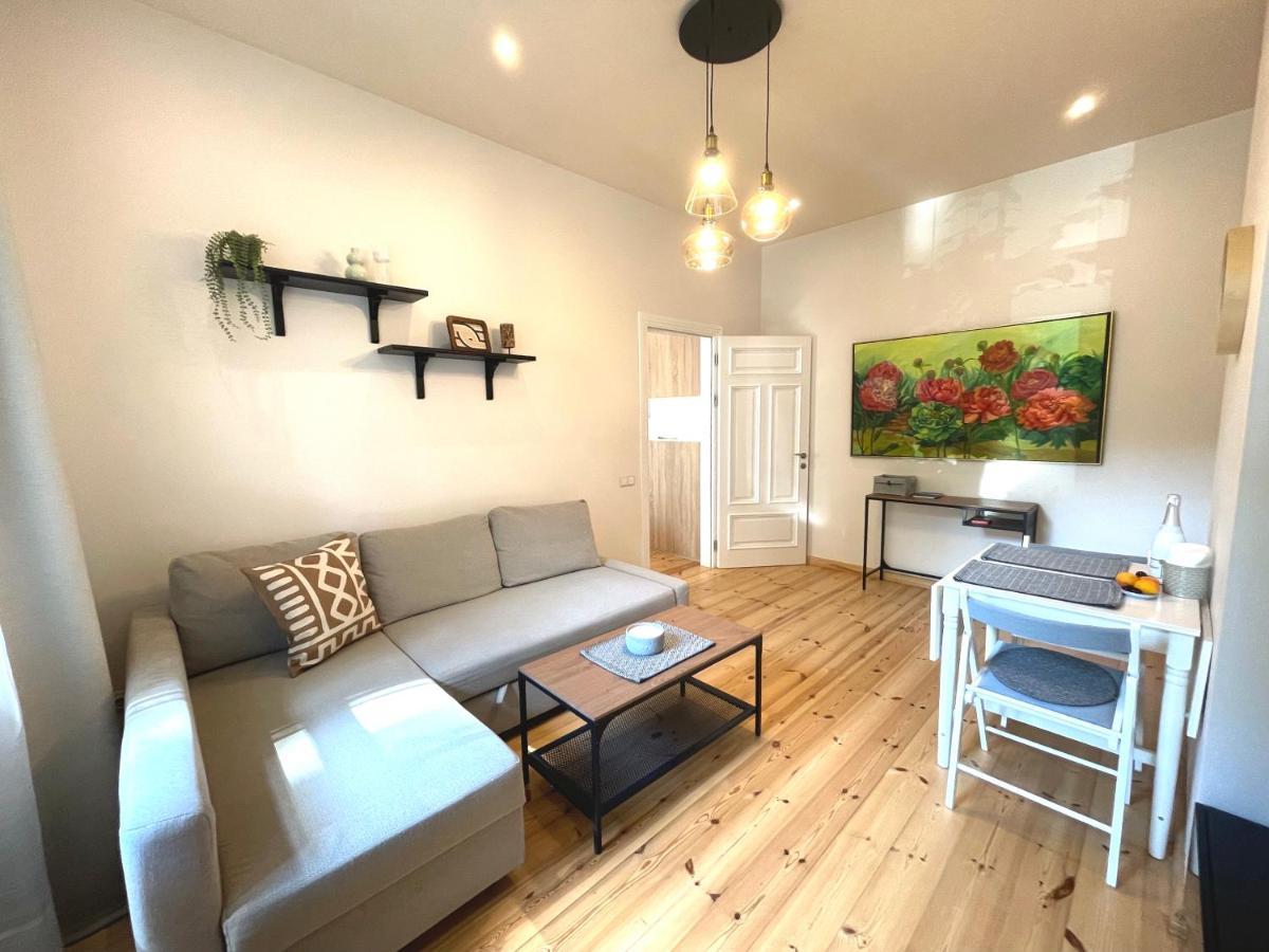 Cozy Home Matisa Apartment, Free Parking, Self Check-In Рига Екстериор снимка